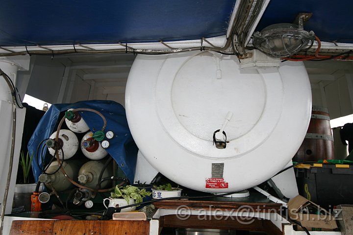 MV_Empress-030.JPG - This boat is very well equiped for tech divers